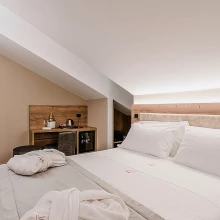Chalet Queen